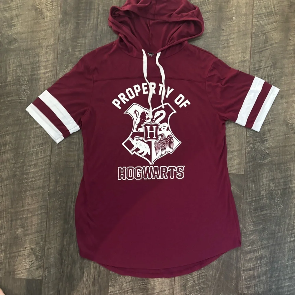 Burgundy Harry Potter Hogwarts Hooded tshirt